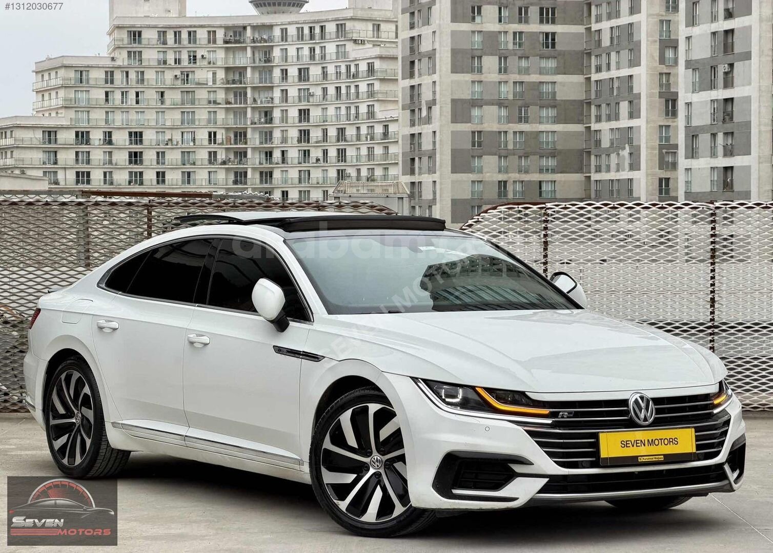 Galeriden Volkswagen Arteon 1.5 TSI R Line 2018 Model İstanbul 149.000 km Beyaz 3