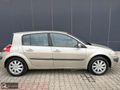 ZEKİ OTOMOTİV İNEGÖL'DEN 2006 YAKIT CİMRİSİ MEGANE