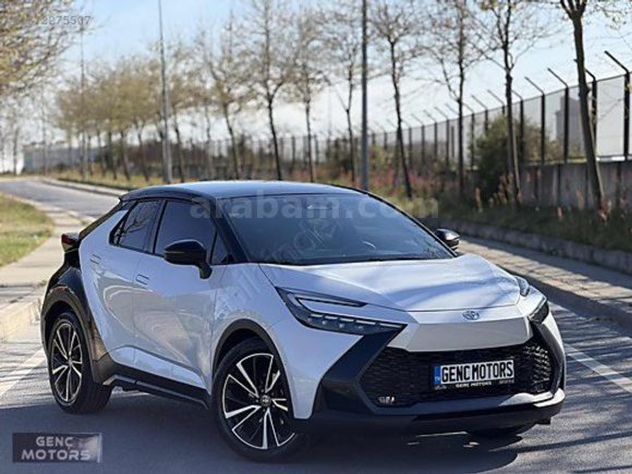 GENÇ MOTORS C-HR 2025 CAM TAVAN 19 BİN KM BOYASIZ KARTA TAKSİT