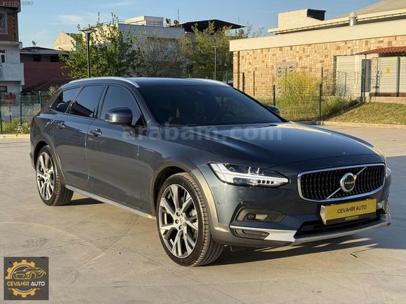 Hatasız boyasız 2021 model araç full ppf kaplıdır
