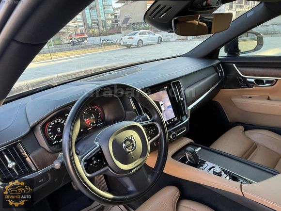 Hatasız boyasız 2021 model araç full ppf kaplıdır