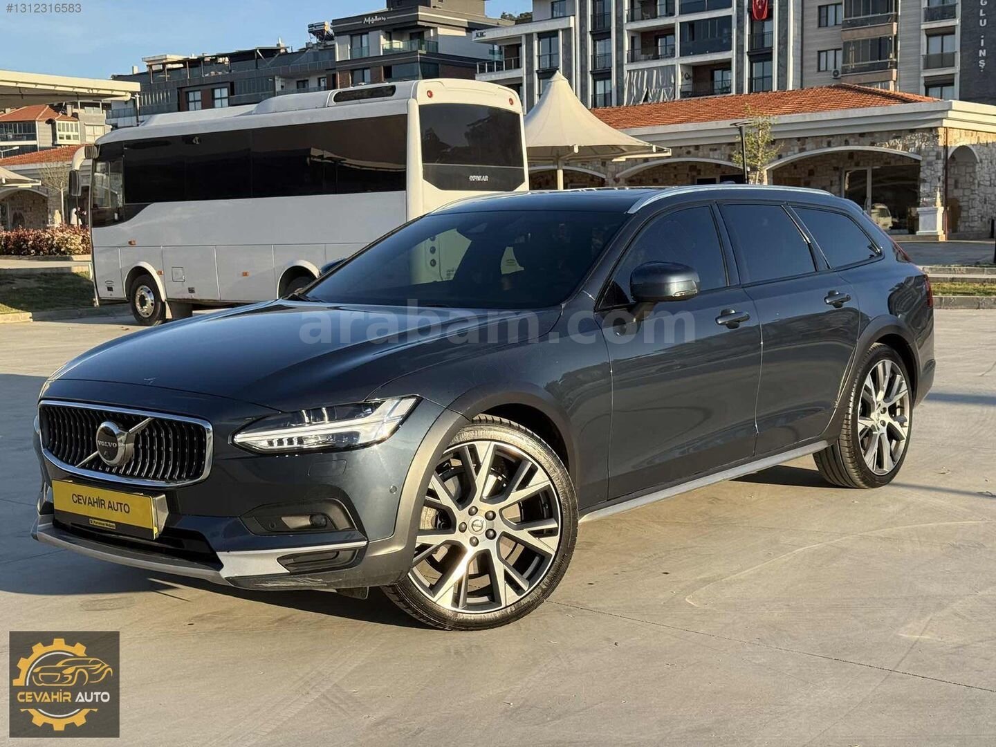 Galeriden Volvo V90 Cross Country 2.0 B5 Pro 2021 Model Manisa 110.000 km Mavi 1