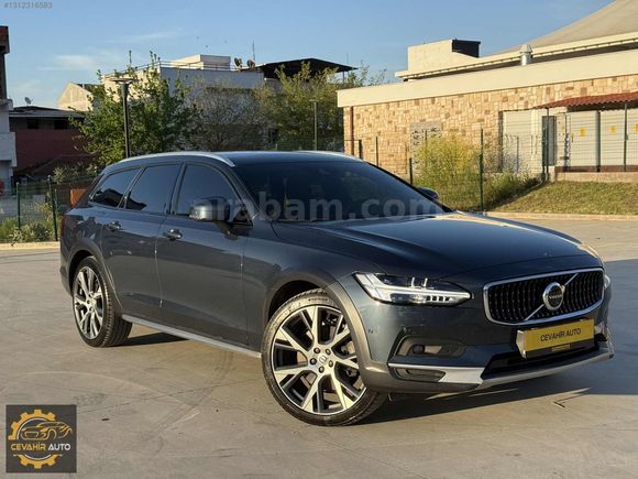 Hatasız boyasız 2021 model araç full ppf kaplıdır