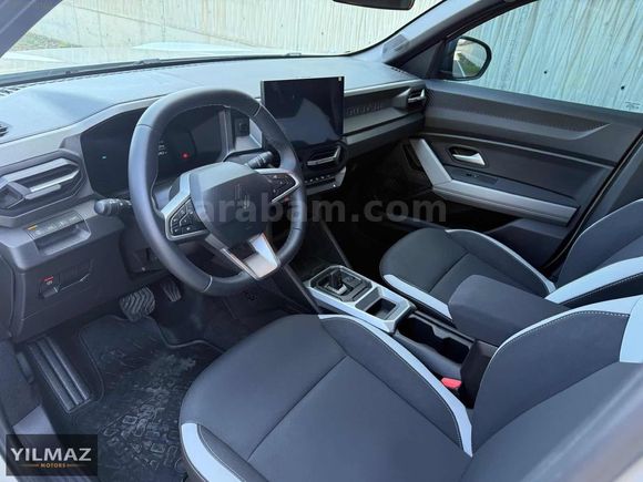 2025 RENAULT DUSTER 1.6E-TECH TECHNO 11.000 KM