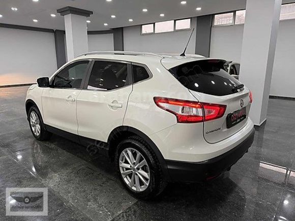 2016 QASHQAİ 1.2 DIG-T SKY PACK CAM TAVAN 84.000 KM'DE HATASIZ.