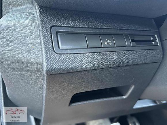 2020 MODEL 3008 1.5 ALLURE SELECTİON 45 BİN KM'DE HATASIZ