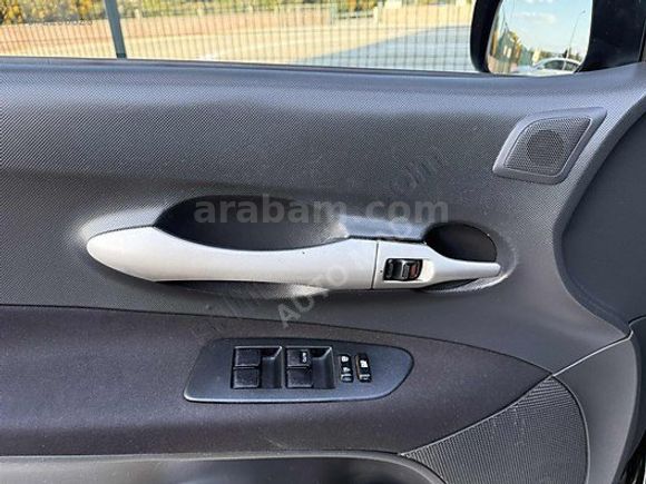 AUTO MAD 2009 TOYOTA AURİS BLUE BAKIMLI 2. SAHİP
