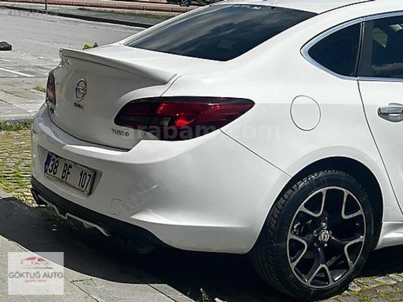 2013 MODEL OPEL ASTRA 1.4 T COSMO LPG Lİ 157.000 KM DE SEDAN