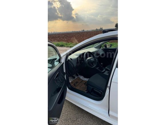 AZADE OTOMOTİVDEN SANROOFLU MANUEL VİTES LEON
