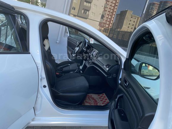 Sahibinden Renault Megane 1.6 Joy 2018 Model 