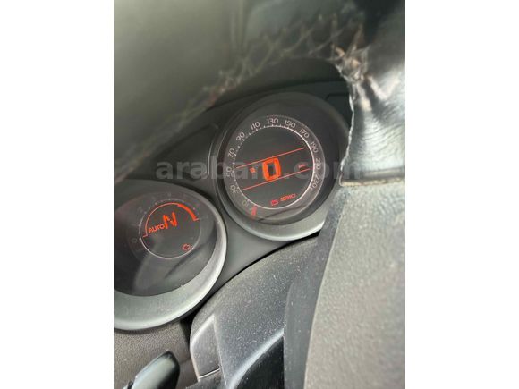 Sahibinden Citroen C4 1.6 e-HDi Confort Plus 2012 Model  250.000 km Beyaz