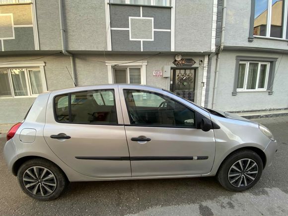 Sahibinden Renault Clio 1.5 dCi Authentique 2007 Model  233.000 km Gri (Gümüş)
