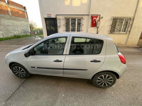 Sahibinden Renault Clio 1.5 dCi Authentique 2007 Model  233.000 km Gri (Gümüş)