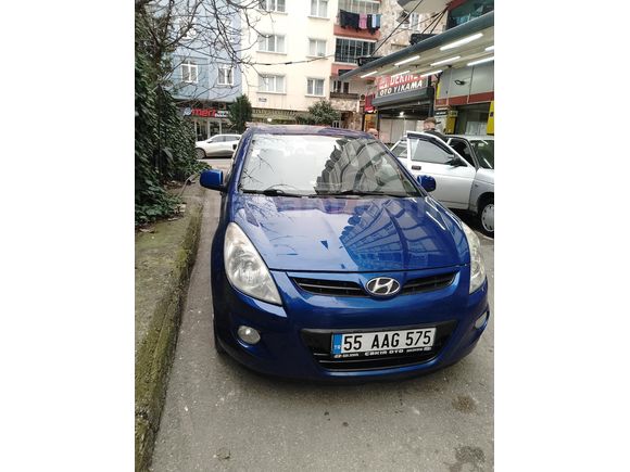 Sahibinden Hyundai i20 1.4 CVVT Select 2010 Model