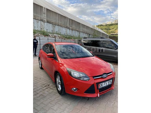 Sahibinden Ford Focus 1.6 TDCi Style 2014 Model  150.000 km Kırmızı