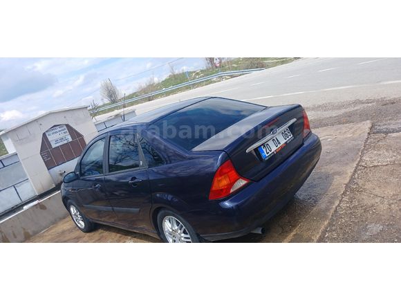 Sahibinden Ford Focus 1.6 Ghia 2000 Model