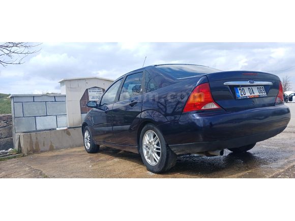 Sahibinden Ford Focus 1.6 Ghia 2000 Model