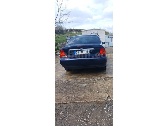 Sahibinden Ford Focus 1.6 Ghia 2000 Model