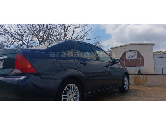 Sahibinden Ford Focus 1.6 Ghia 2000 Model