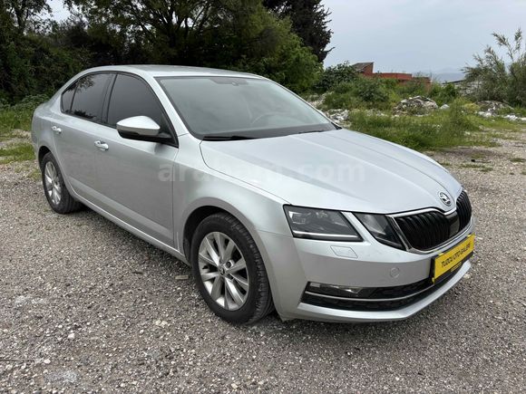Skoda Octavia 1.6 TDI Style 2018 Model Hatay