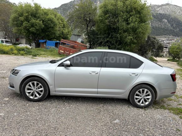 Skoda Octavia 1.6 TDI Style 2018 Model Hatay