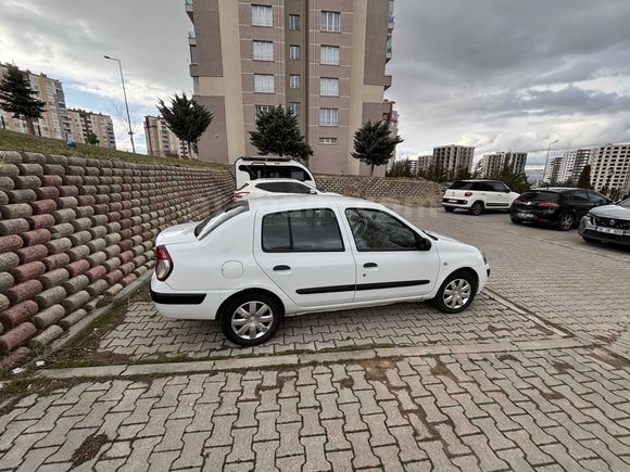Sahibinden Renault Clio 1.4 Authentique 2005 Model 
