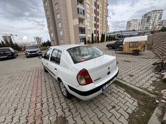 Sahibinden Renault Clio 1.4 Authentique 2005 Model 