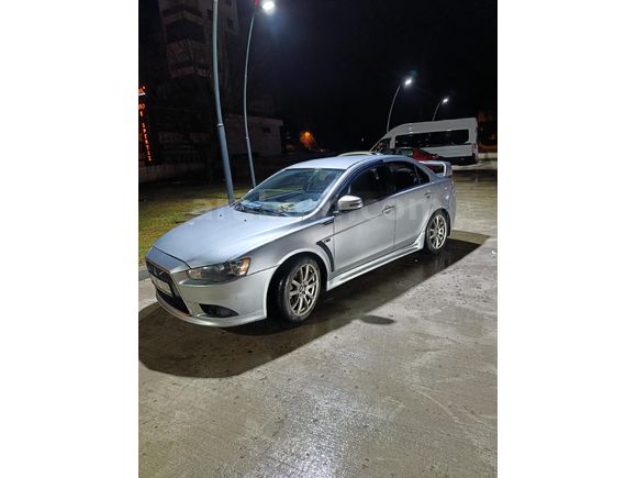 Sahibinden Mitsubishi Lancer 1.6 Invite 2015 Model