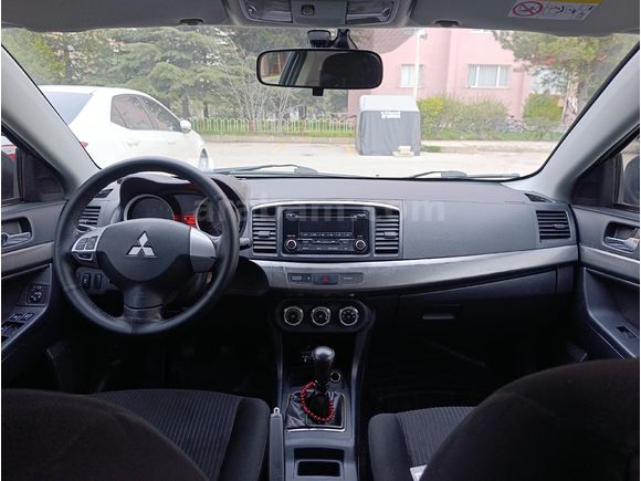 Sahibinden Mitsubishi Lancer 1.6 Invite 2015 Model