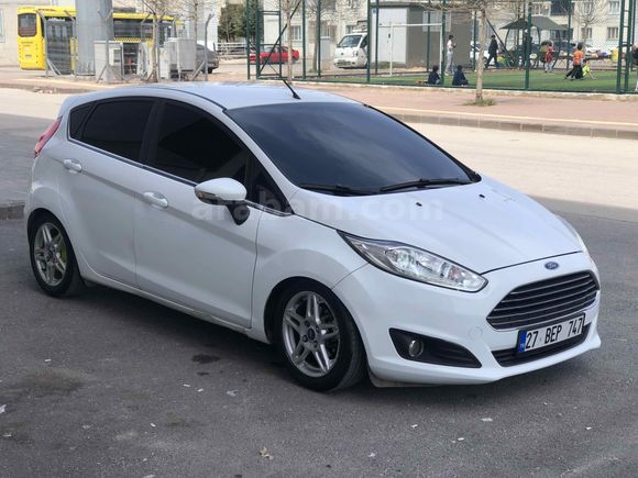 FORD FİESTA  2014  Titanyum  X   
