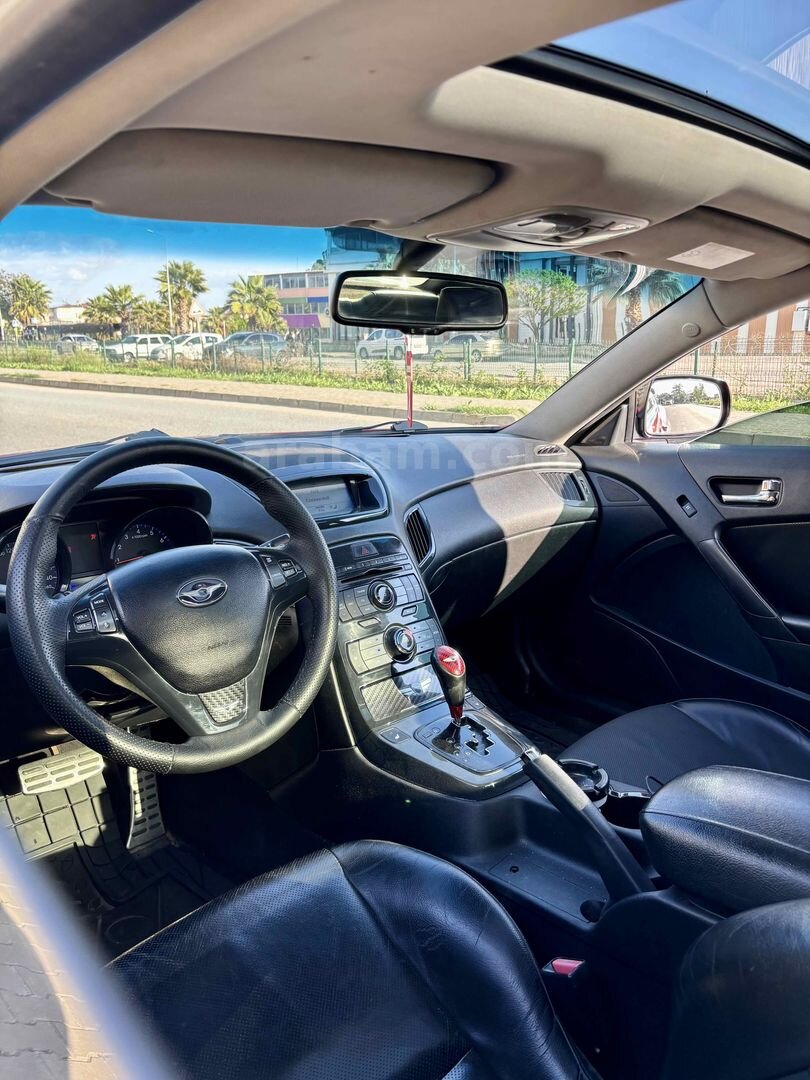 Sahibinden Hyundai Genesis 2.0L TCI 2011 Model Aydın 170.000 km Kırmızı 7