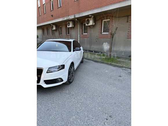 Sahibinden Audi A4 Sedan 2.0 TFSI 2010 Model  210 bin km Beyaz