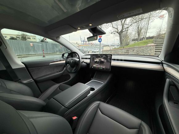Sahibinden Tesla Model Y Performance 2023 Model İstanbul