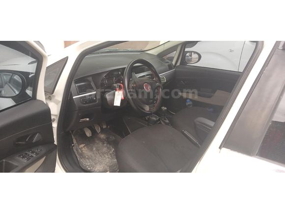 Sahibinden Fiat Linea 1.3 Multijet Active Plus 2013 Model  252.000 km Beyaz