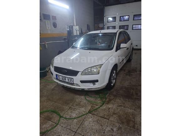 Sahibinden Ford Focus 1.6 Trend 2006 Model