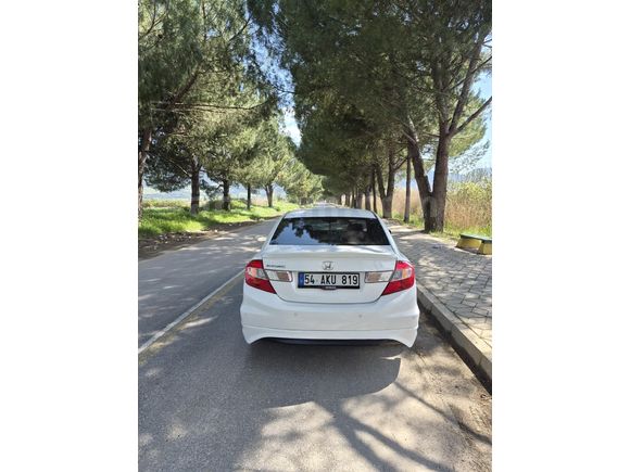 Sahibinden Honda Civic 1.6i VTEC Eco Elegance 2013 Model