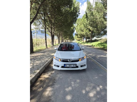 Sahibinden Honda Civic 1.6i VTEC Eco Elegance 2013 Model