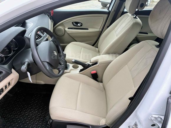 Sahibinden Renault Megane 1.5 dCi Expression 2011 Model Ankara 32.000 km Beyaz