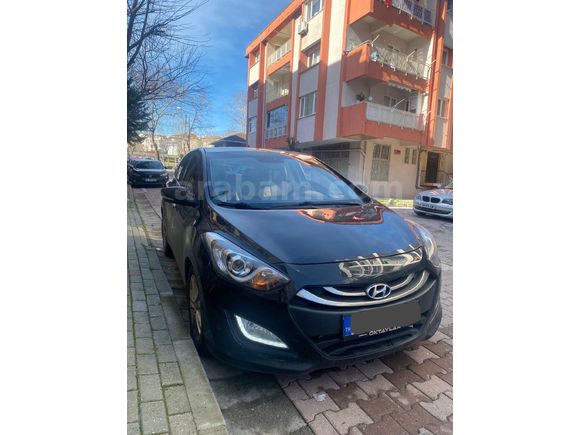 Sahibinden Hyundai i30 1.6 CRDi Elite 2014 Model  229.000 km Siyah