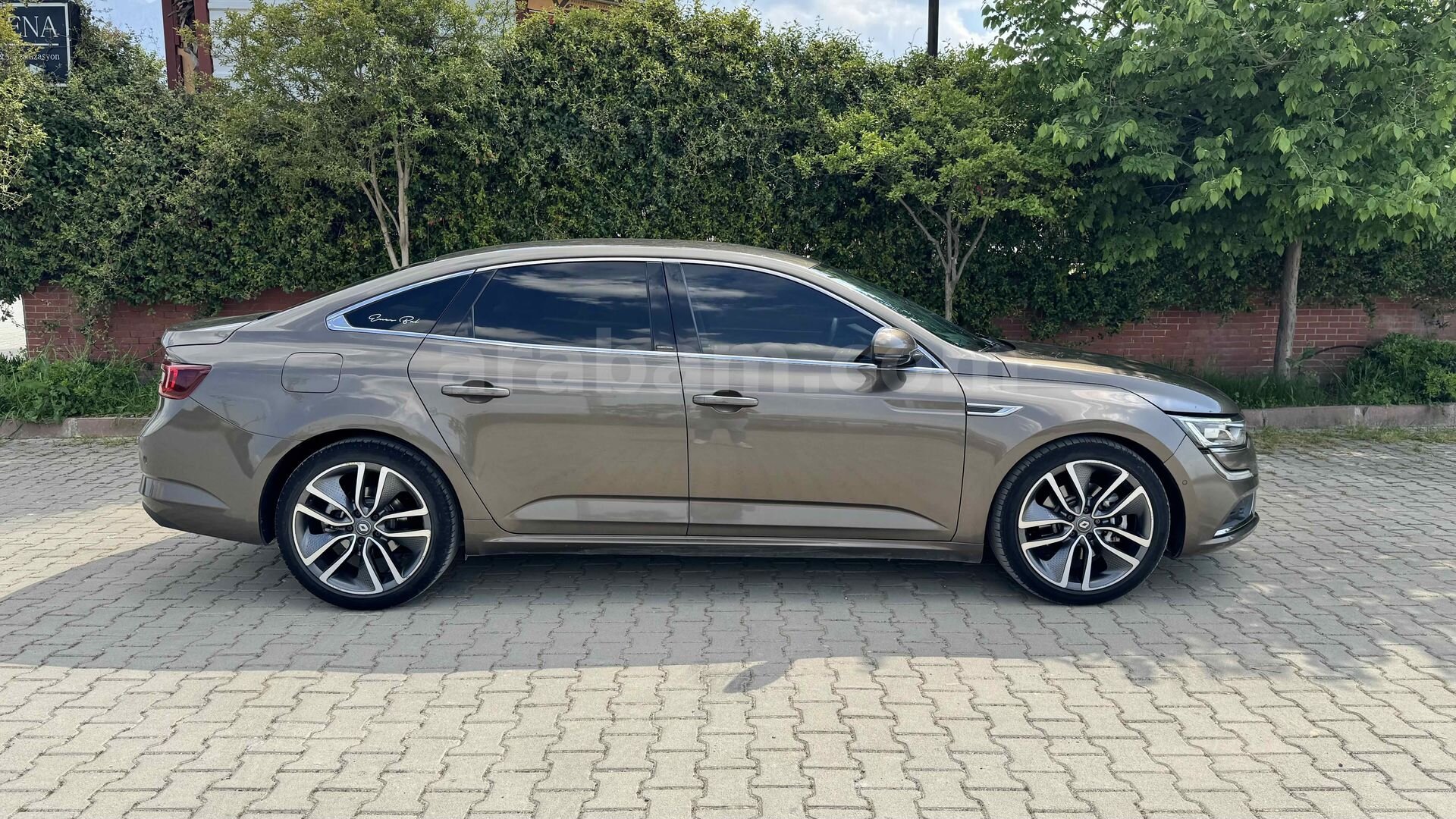 Sahibinden Renault Talisman 1.6 dCi Icon 2016 Model Manisa 183.000 km Kahverengi 2