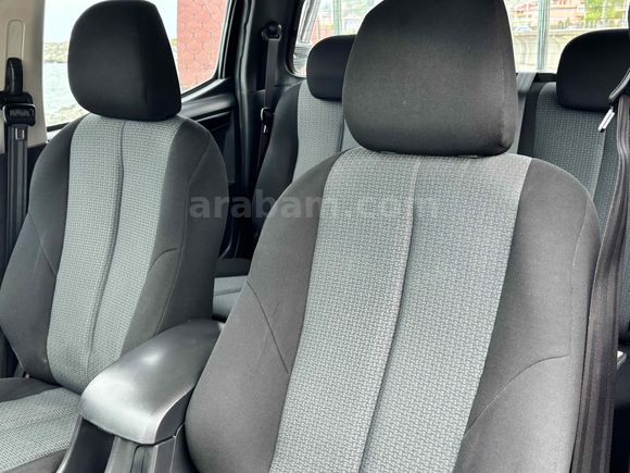Galeriden Isuzu D-Max 2.5 4x2 2017 Model Rize