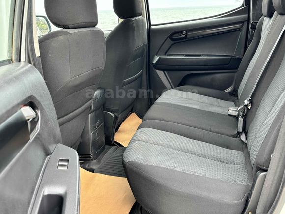 Galeriden Isuzu D-Max 2.5 4x2 2017 Model Rize