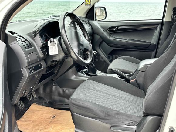 Galeriden Isuzu D-Max 2.5 4x2 2017 Model Rize