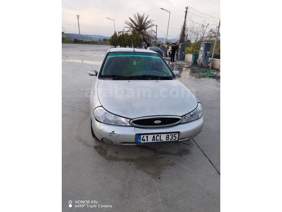 Sahibinden Ford Mondeo 2.0 Ghia 2000 Model