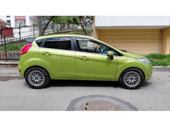 Sahibinden Ford Fiesta 1.4 Titanium 2009 Model