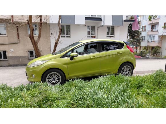 Sahibinden Ford Fiesta 1.4 Titanium 2009 Model