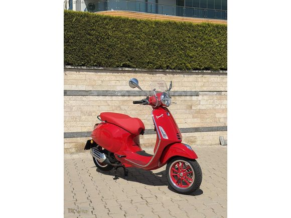 2023 VESPA PRİMAVERA 150 RED PRODUCT ÖZEL SERİ