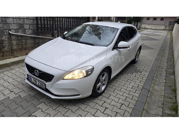 2014 HAYALET EKRAN GERİ GÖRÜŞ 145 BİN KMDE V40 1.6 D2 PREMİUM