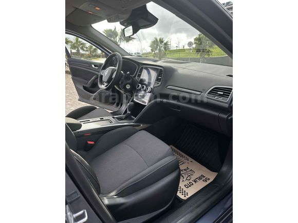 Sahibinden Renault Megane 1.3 TCe Touch 2025 Model 