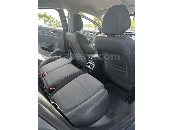 Sahibinden Renault Megane 1.3 TCe Touch 2025 Model 